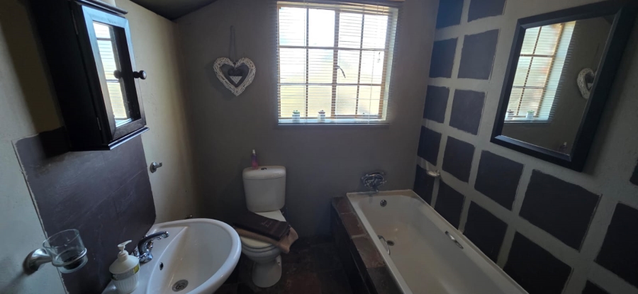 10 Bedroom Property for Sale in Potchefstroom Rural North West